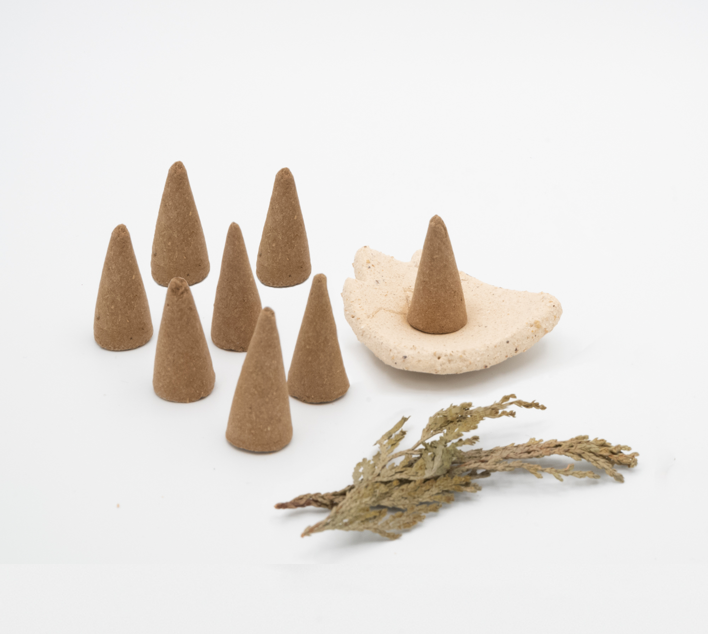 CEDAR | incense cones + plate